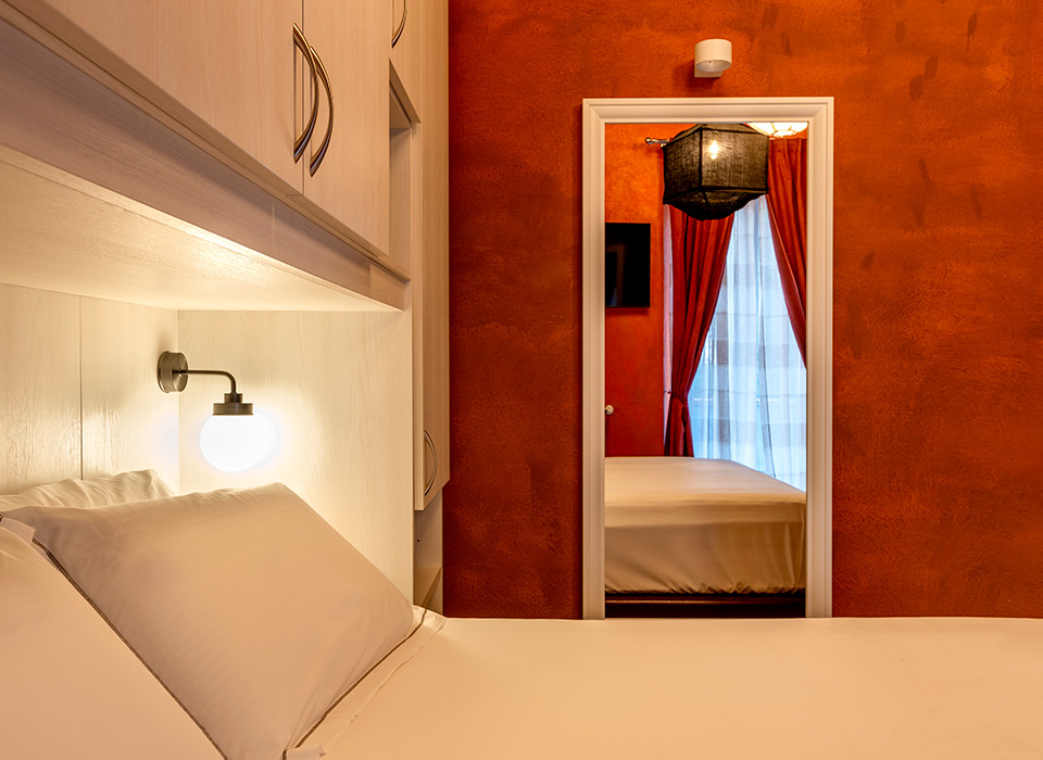 suite-2-arancio-luxury-latina-hotel-lusso-pernottare-a-latina-provincia-sul-mare-cerimonie-matrimoni